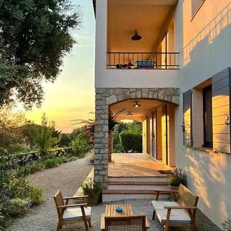 Argonaute Apartment *